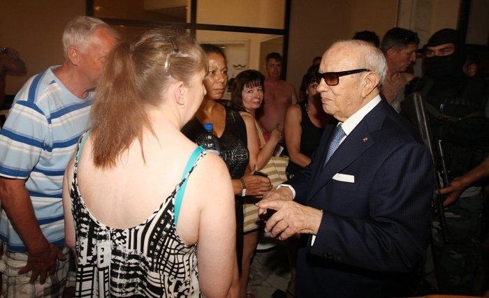 Caïd Essebsi à Sousse, sur les lieux du drame: Plus rien ne sera jamais comme avant ! Caïd Essebsi à Sousse, sur les lieux du drame: Plus rien ne sera jamais comme avant !