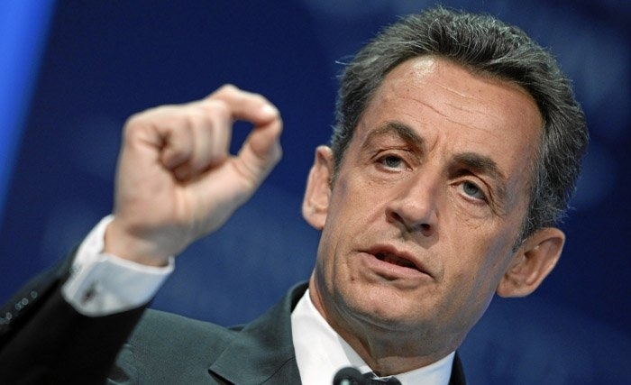 Que vient faire Nicolas Sarkozy en Tunisie?!
