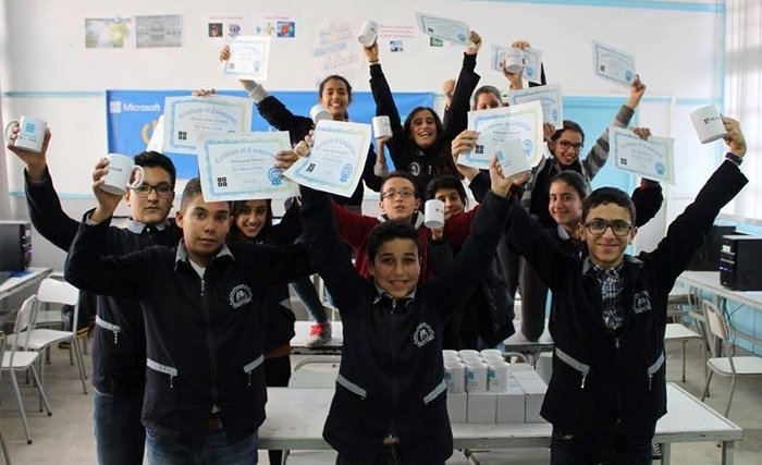 Plus de 1700 élèves Tunisiens participent à «Hour of Code», le plus grand événement éducatif au monde! Plus de 1700 élèves Tunisiens participent à «Hour of Code», le plus grand événement éducatif au monde!