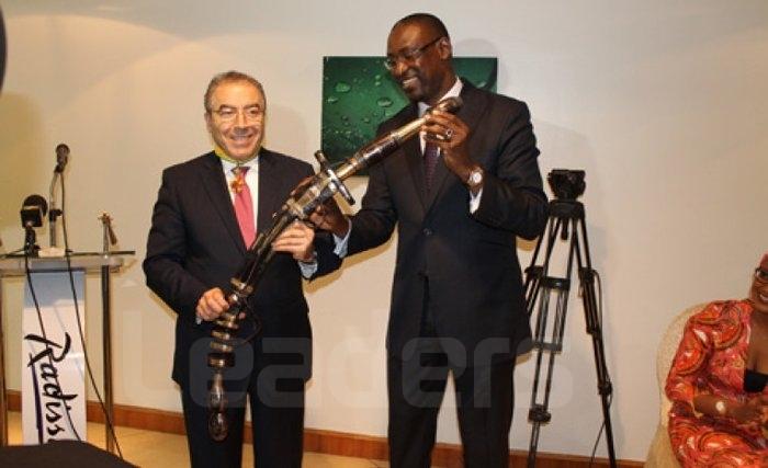 Décoré de la Médaille nationale, Mongi Hamdi fait ses adieux au Mali Décoré de la Médaille nationale, Mongi Hamdi fait ses adieux au Mali