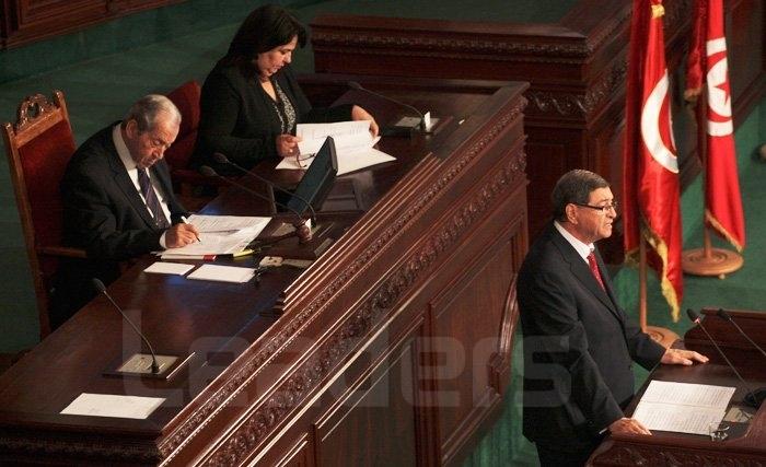 Examen de passage douloureux pour les gouvernement Essid 2 Examen de passage douloureux pour les gouvernement Essid 2