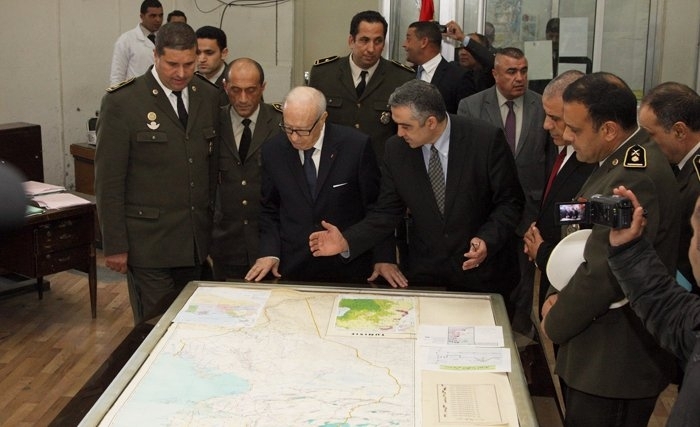 Ben Guerdane - Caïd Essebsi : « Les Tunisiens sont en guerre contre cette barbarie et ces rats que nous allons exterminer » Ben Guerdane - Caïd Essebsi : « Les Tunisiens sont en guerre contre cette barbarie et ces rats que nous allons exterminer »
