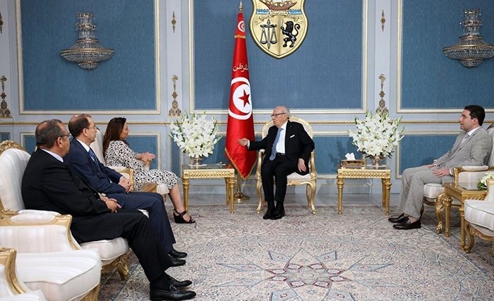  Caïd Essebsi : “Je m’excuse, je suis encore vivant!”