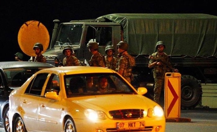 Situation confuse en Turquie où une partie de l'armée dit avoir pris le pouvoir
