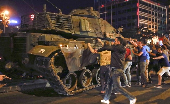 Orages en Turquie, dérapages de nos islamistes Orages en Turquie, dérapages de nos islamistes