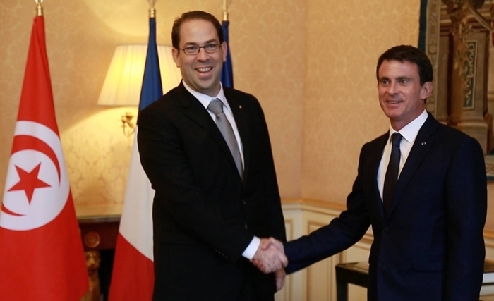 Valls aux Français : « Allez en Tunisie, revenez en Tunisie! » Valls aux Français : « Allez en Tunisie, revenez en Tunisie! »