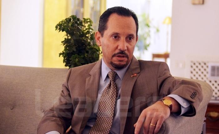 L’ambassadeur des Etats-Unis à Leaders : Pas de base militaire américaine en Tunisie et bientôt de nouveaux hélicoptères seront livrés L’ambassadeur des Etats-Unis à Leaders : Pas de base militaire américaine en Tunisie et bientôt de nouveaux hélicoptères seront livrés
