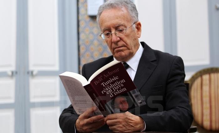 Présentation du nouveau livre de Yadh Ben Achour: " Tunisie, un révolution en pays d'islam" (Vidéo) Présentation du nouveau livre de Yadh Ben Achour: " Tunisie, un révolution en pays d'islam" (Vidéo)
