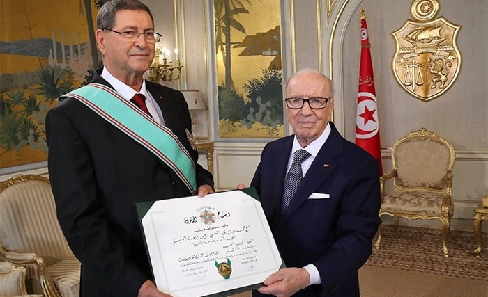 Le Grand Cordon de la République à Habib Essid : le message symbolique  de Béji Caïd Essebsi