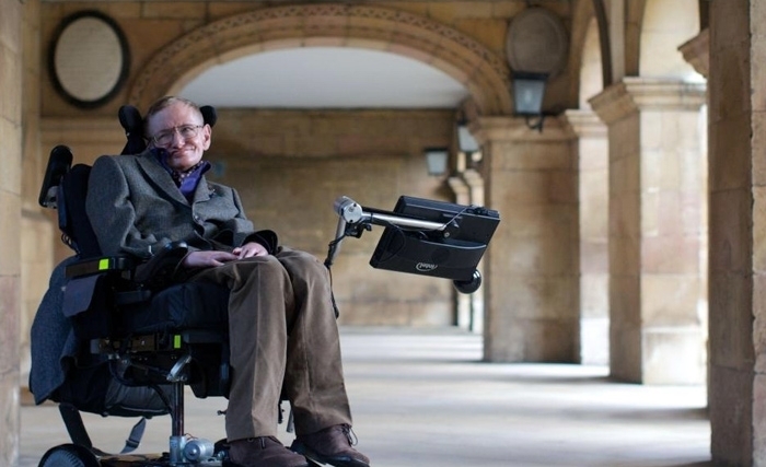 La Société Tunisienne de Physique rend hommage à Stephen Hawking