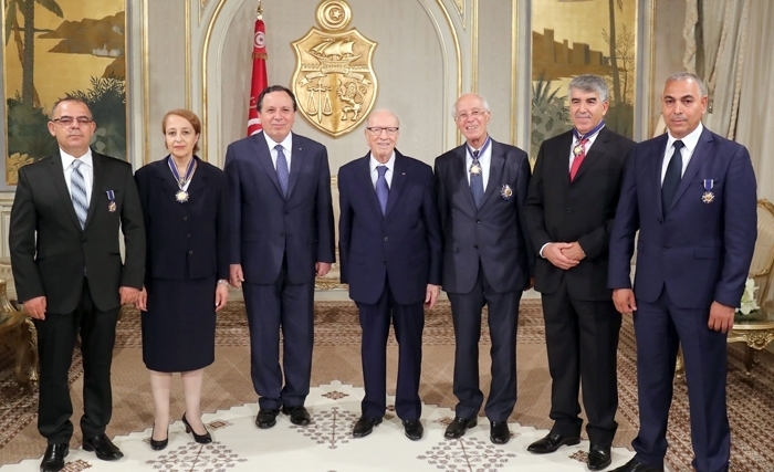Diplomatie: Les ambassadeurs Ounaies, Khemiri, Bach Tobji, Kahloun et Faouri décorés par le président Caïd Essebsi