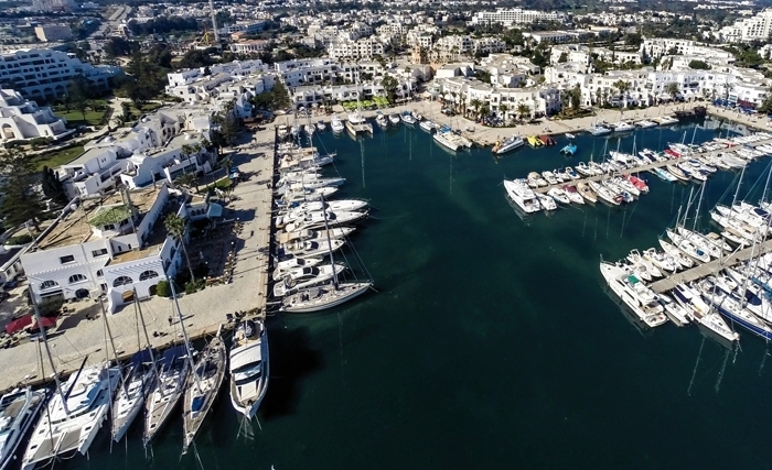 Fédération tunisienne des activités du tourisme nautique  (FTANT)  : l'équipe à bord