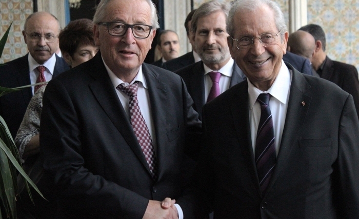 Juncker promet un soutien européen annuel de 300  million d'Euros à la Tunisie 
