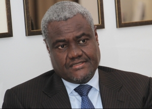 Moussa Faki Mahmat: Ministre tchadien des Affaires Etrangères et de l'intégration 