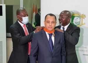 Bilan positif de l'ambassadeur de Tunisie à Abidjan, Nawfel Labidi, fait commandeur de l'Ordre national