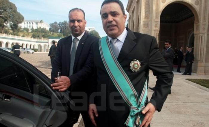 Suivez La cérémonie de remise des décorations des membres du gouvernement sortant par l’image Suivez La cérémonie de remise des décorations des membres du gouvernement sortant par l’image