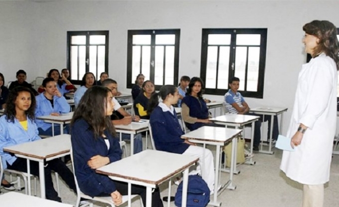 Les tares de «l’uniformisme»: Les revendications des enseignants du secondaire comme exemple Les tares de «l’uniformisme»: Les revendications des enseignants du secondaire comme exemple