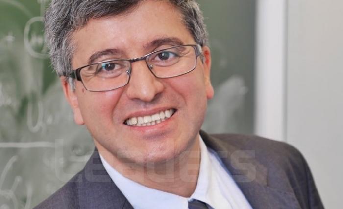 Le Tunisien Habib Ammari, lauréat du Prix International Khwarizmi 2015 à Téhéran Le Tunisien Habib Ammari, lauréat du Prix International Khwarizmi 2015 à Téhéran