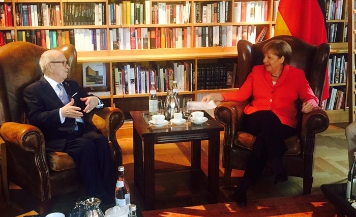 Angela Merkel multiplie les gestes à l’égard de Caïd Essebsi et de la Tunisie Angela Merkel multiplie les gestes à l’égard de Caïd Essebsi et de la Tunisie