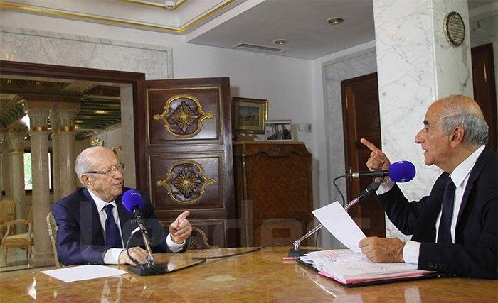 Caïd Essebsi sur Europe1 : En chef de guerre, il veut mobiliser les Tunisiens contre Daech Caïd Essebsi sur Europe1 : En chef de guerre, il veut mobiliser les Tunisiens contre Daech