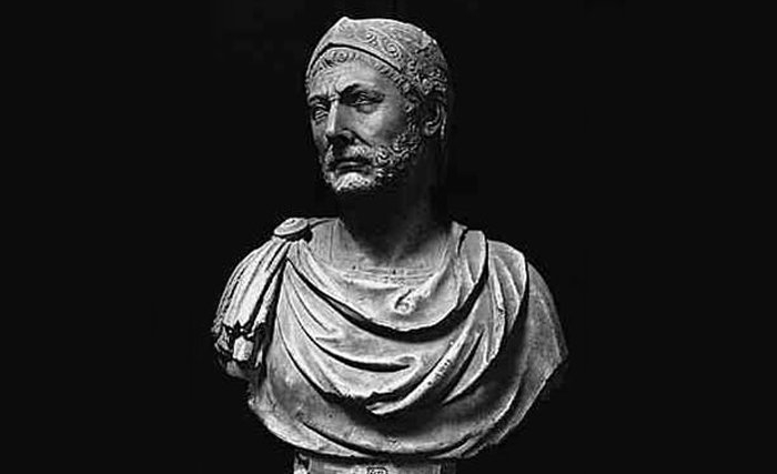A propos des restes supposés d'Hannibal et de la paix entre Carthage et Rome
