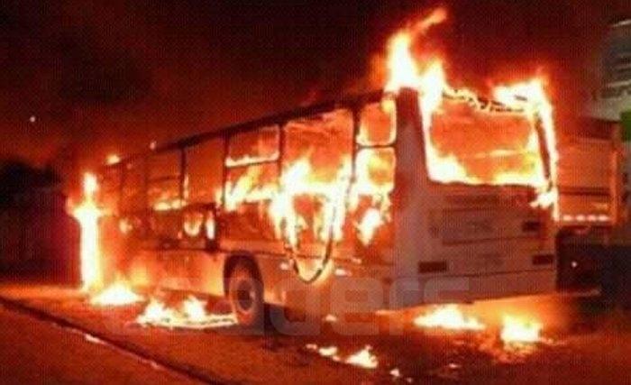 Une explosion dans un véhicule de la garde présidentielle à Tunis fait six victimes selon un premier bilan Une explosion dans un véhicule de la garde présidentielle à Tunis fait six victimes selon un premier bilan