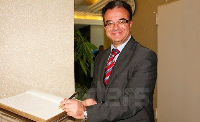 Slim Chaker étrenne les nouvelles banques publiques de 2ème génération Slim Chaker étrenne les nouvelles banques publiques de 2ème génération