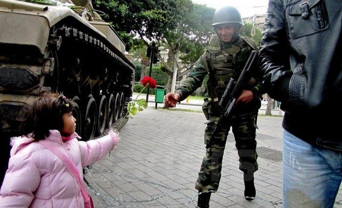 Pourquoi les Tunisiens aiment leurs soldats Pourquoi les Tunisiens aiment leurs soldats