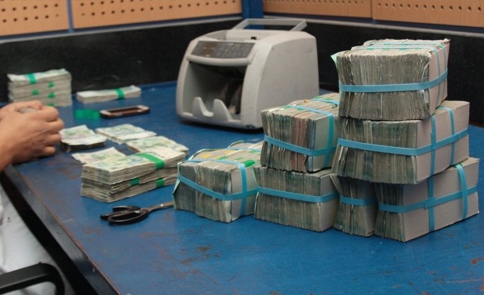 Paiements en cash: moins de 5 000 DT seulement selon la loi de finances en 2016 Paiements en cash: moins de 5 000 DT seulement selon la loi de finances en 2016