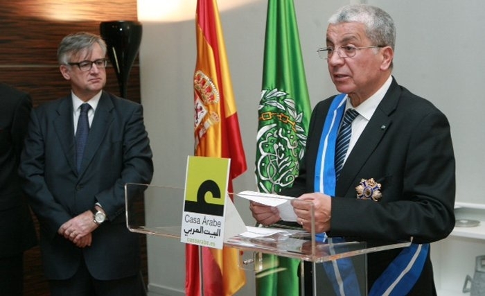 Au terme de sa mission comme Ambassadeur Représentant de la Ligue Arabe à Madrid, M.Hassine Bouzid fait Grand-croix de l’Ordre du Mérite Civil par le Roi Feliple VI Au terme de sa mission comme Ambassadeur Représentant de la Ligue Arabe à Madrid, M.Hassine Bouzid fait Grand-croix de l’Ordre du Mérite Civil par le Roi Feliple VI