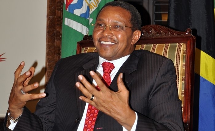L'ancien Président Tanzanien Kikwete, envoyé spécial de l'Union Africaine pour la Libye L'ancien Président Tanzanien Kikwete, envoyé spécial de l'Union Africaine pour la Libye