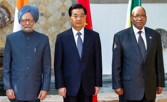 La “Triade” Chine-Inde-Afrique: vers un nouveaurelais decroissance mondiale? La “Triade” Chine-Inde-Afrique: vers un nouveaurelais decroissance mondiale?