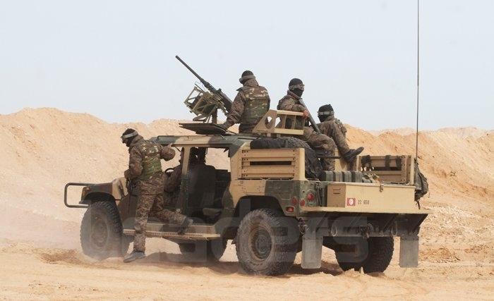 Tout sur le rideau de sable de l’armée tunisienne sur la frontière avec la Libye (Vidéo)
