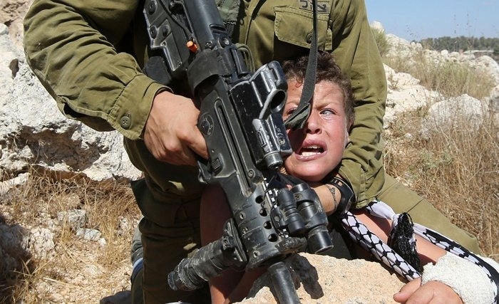 Palestine-Israël : punitions collectives a la chaine et arrestation…. d’un bambin de deux ans et demi ! Palestine-Israël : punitions collectives a la chaine et arrestation…. d’un bambin de deux ans et demi !