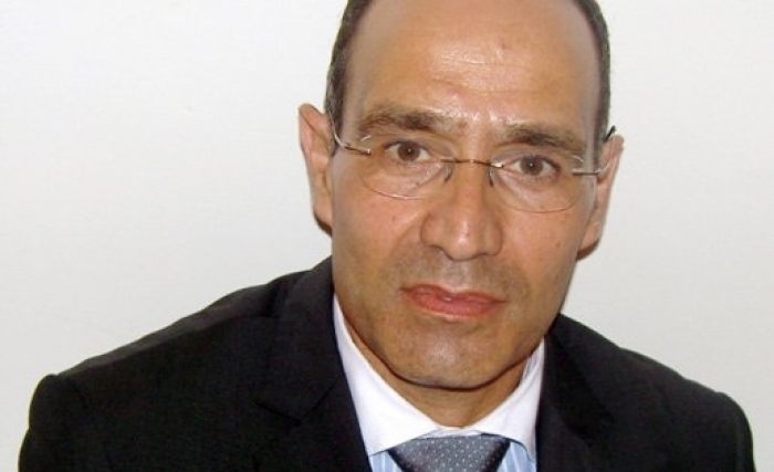 Les contraintes institutionnelles étrangères seraient-elles à l’origine de l’émergence d’oligarchie économique et de la pauvreté en Tunisie ? Les contraintes institutionnelles étrangères seraient-elles à l’origine de l’émergence d’oligarchie économique et de la pauvreté en Tunisie ?