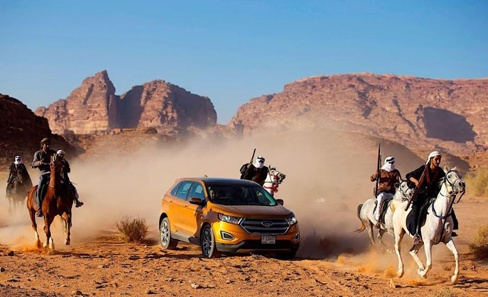 Ford remonte le temps vers la marche historique d'Akaba avec sa gamme de camions et de VUS Ford remonte le temps vers la marche historique d'Akaba avec sa gamme de camions et de VUS