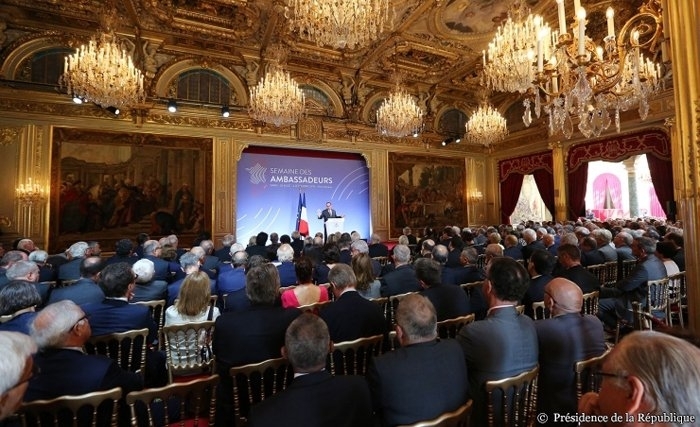 François Hollande : Les concours promis à la Tunisie doivent être apportés François Hollande : Les concours promis à la Tunisie doivent être apportés