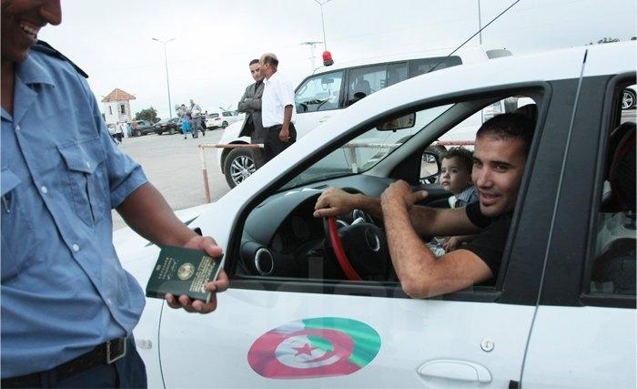 La taxe sur les véhicules : des contacts entrent les parlementaires tunisiens et algériens La taxe sur les véhicules : des contacts entrent les parlementaires tunisiens et algériens