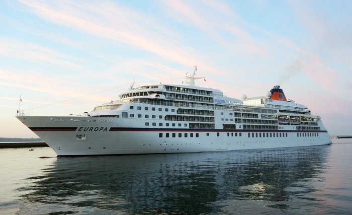Pour la première fois depuis 18 mois Un paquebot de croisière accoste dans un port tunisien : l'hirondelle qui annonce le printemps ? Pour la première fois depuis 18 mois Un paquebot de croisière accoste dans un port tunisien : l'hirondelle qui annonce le printemps ?