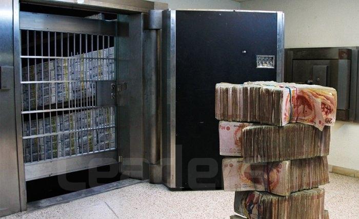Retirer les billets de banque et les remplacer: Qui veut perdre des milliards? Retirer les billets de banque et les remplacer: Qui veut perdre des milliards?