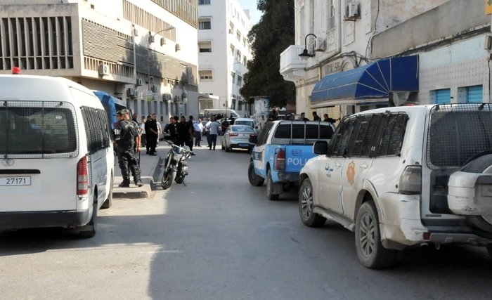 Après la rue des Salines, le gouverneur de Tunis promet de s'occuper «des espaces qui squattent les trottoirs» Après la rue des Salines, le gouverneur de Tunis promet de s'occuper «des espaces qui squattent les trottoirs»
