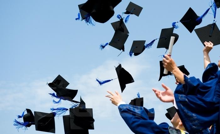 Le tiers seulement des étudiants sont boursiers Le tiers seulement des étudiants sont boursiers