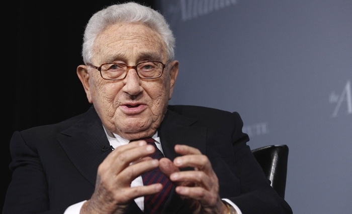 Kissinger: Donald Trump Is Unique, He Enters Office With "No Baggage," "No Obligations" Kissinger: Donald Trump Is Unique, He Enters Office With "No Baggage," "No Obligations"