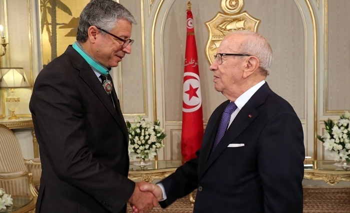 Pourquoi Hédi Jalleb, directeur général des Archives nationales a été décoré par Caïd Essebsi