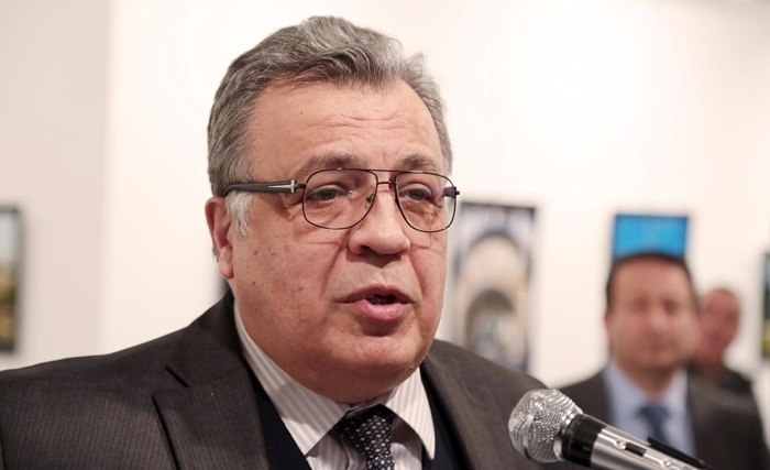 L'ambassadeur russe en Turquie mortellement blessé L'ambassadeur russe en Turquie mortellement blessé