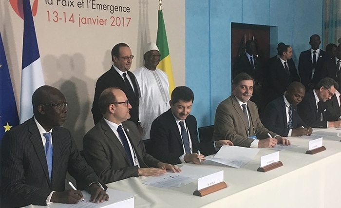En présence de Hollande, Aziz Mbarek lance le premier Fonds Franco-Africain transfrontalier Bpifrance – Africinvest En présence de Hollande, Aziz Mbarek lance le premier Fonds Franco-Africain transfrontalier Bpifrance – Africinvest