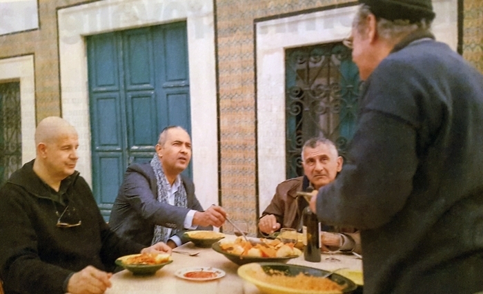 A la Une des médias en France, Kamel Daoud à Tunis pour travailler sur son prochain roman A la Une des médias en France, Kamel Daoud à Tunis pour travailler sur son prochain roman