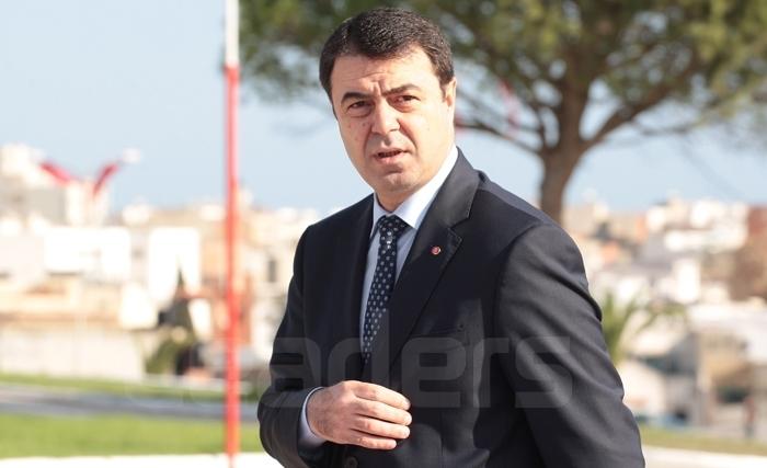 Le ministre de l'Intérieur aux députés : on ne se presse pas pour rentrer des foyers de tesion Le ministre de l'Intérieur aux députés : on ne se presse pas pour rentrer des foyers de tesion