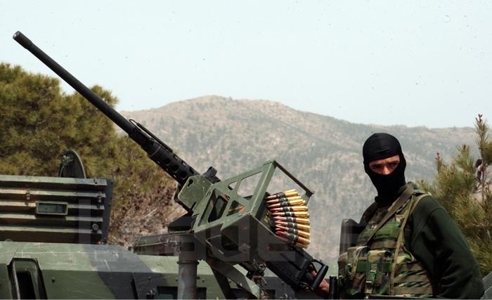 Entre 2 et 5 terroristes tués lors d'affrontements avec l'armée sur les hauteurs de Kaserine Entre 2 et 5 terroristes tués lors d'affrontements avec l'armée sur les hauteurs de Kaserine