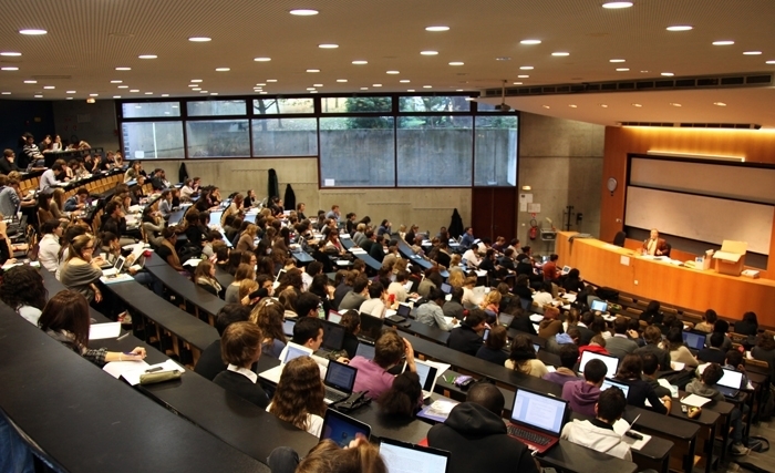 53% des jeunes diplômés tunisiens veulent émigrer, selon une enquête espagnole ! 53% des jeunes diplômés tunisiens veulent émigrer, selon une enquête espagnole !